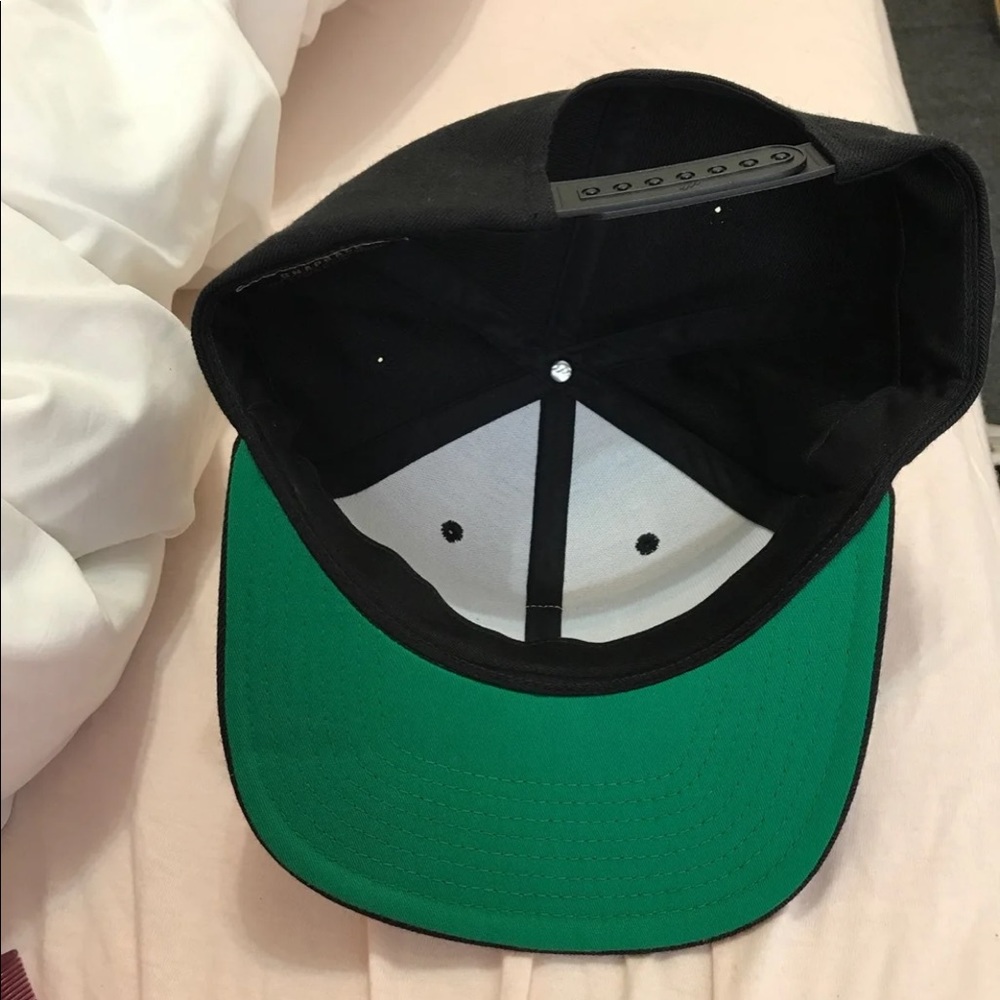 Madson SnapBack - Picture 2 of 2
